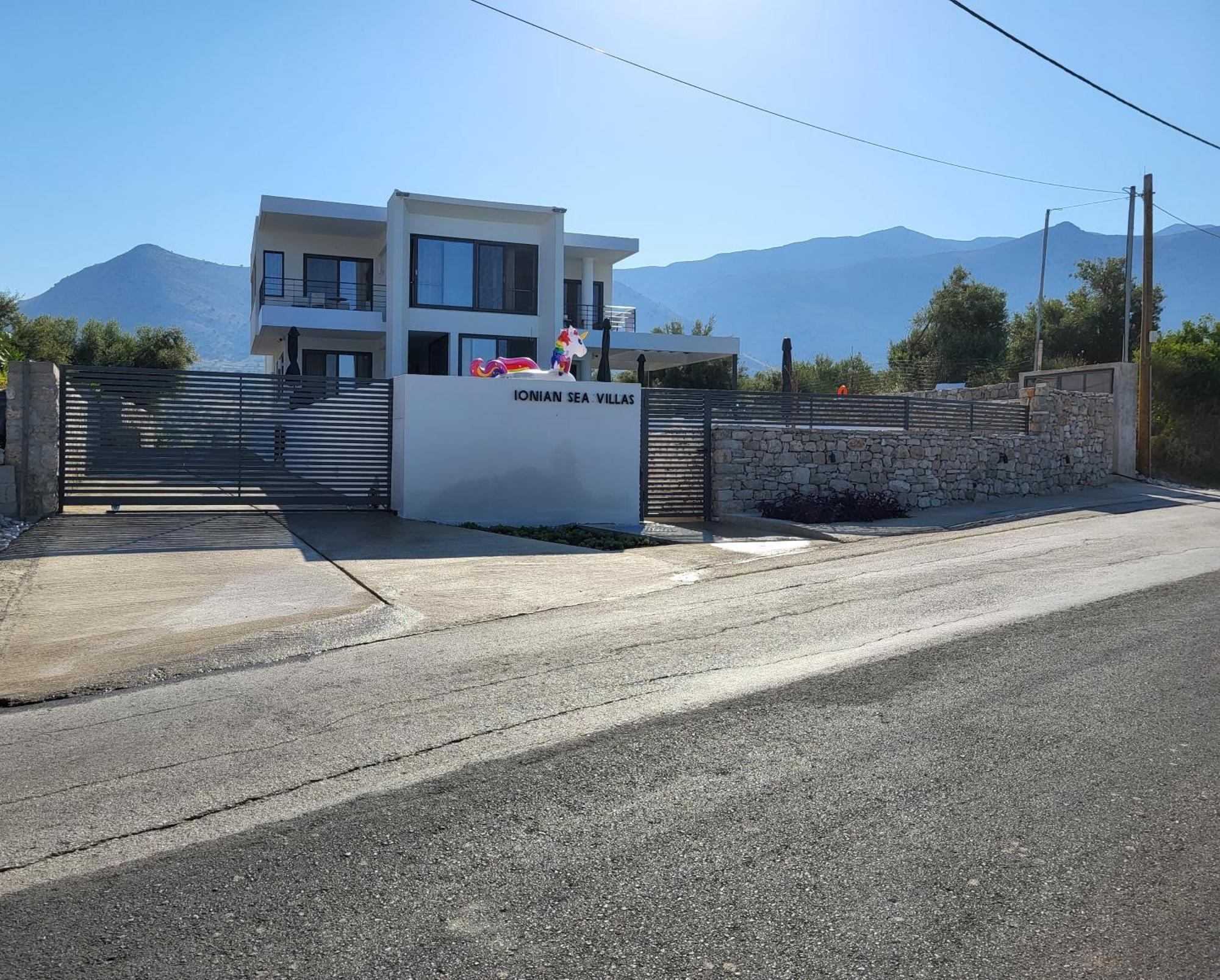 Ionian Sea Villas Paleros 部屋 写真